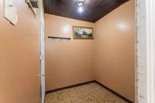 8129 S Cornell Ave, Chicago, IL 60617 - Photo 12