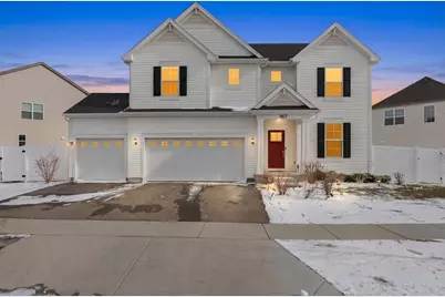 387 South Pointe Avenue, South Elgin, IL 60177 - Photo 1