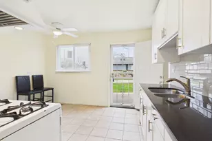 209 Todd St, Park Forest, IL 60466 - Photo 4