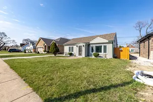 7740 Laramie Ave, Burbank, IL 60459 - Photo 2