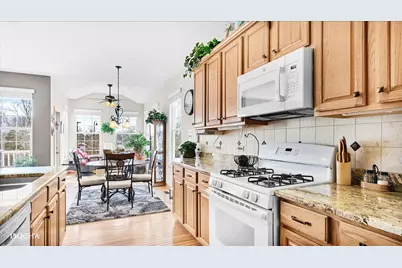 106 River Run Court, Oswego, IL 60543 - Photo 6