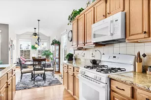 106 River Run Ct, Oswego, IL 60543 - Photo 6