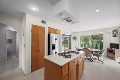 9405 Natchez Avenue, Morton Grove, IL 60053 - Photo 16