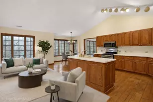1120 Ponderosa Ct, Darien, IL 60561 - Photo 10
