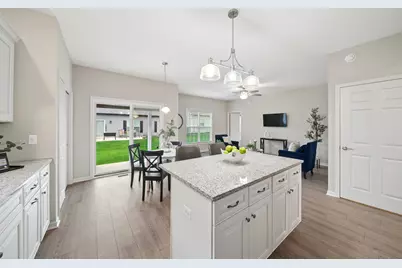 807 Alexandra Lane, Yorkville, IL 60560 - Photo 6