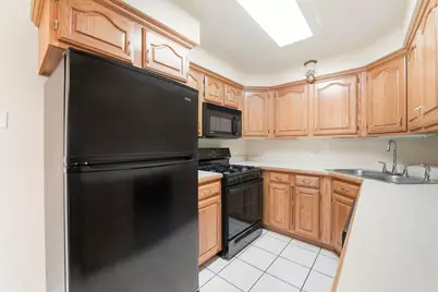 1350 N Sterling Avenue #201, Palatine, IL 60067 - Photo 4