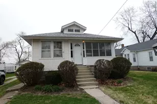 460 S Mazon St, Coal City, IL 60416 - Photo 1