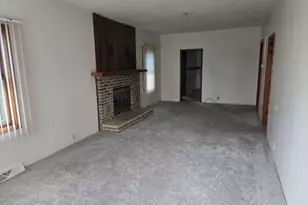 407 N Elm St, Gardner, IL 60424 - Photo 6