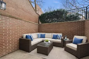 2416 W Thomas St, Chicago, IL 60622 - Photo 24