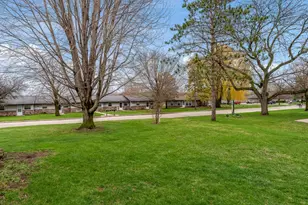 603 Fairview St, Durand, IL 61024 - Photo 4