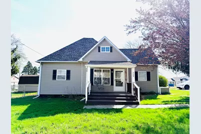 726 S 2nd Avenue, Hoopeston, IL 60942 - Photo 1