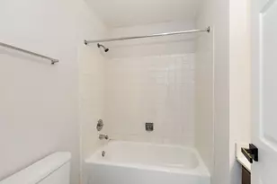 628 Mallard Ct, Bartlett, IL 60103 - Photo 12