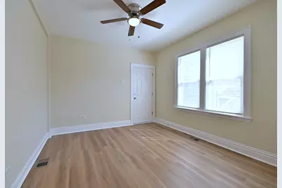 8602 S Muskegon Avenue #1R, Chicago, IL 60617 - Photo 4