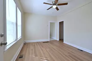 8602 S Muskegon Ave, Chicago, IL 60617 - Photo 2