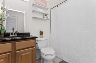 400 W Ontario St, Chicago, IL 60654 - Photo 16