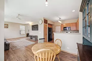 1532 Legacy Dr, Dekalb, IL 60115 - Photo 12