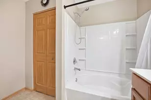 1532 Legacy Dr, Dekalb, IL 60115 - Photo 22