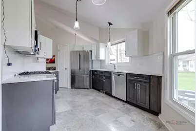 212 Willow Parkway, Buffalo Grove, IL 60089 - Photo 12