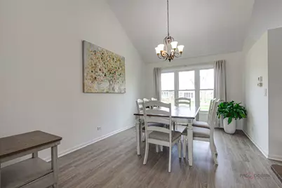 212 Willow Parkway, Buffalo Grove, IL 60089 - Photo 6