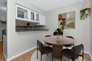 1723 Napoleon Dr, Naperville, IL 60565 - Photo 10