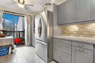 3S255 Briarwood Dr, Warrenville, IL 60555 - Photo 10