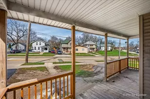 519 W Highland Ave, Elgin, IL 60123 - Photo 8