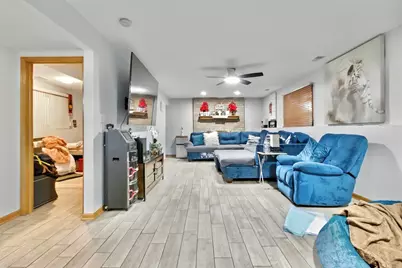 7051 W 64th Place, Chicago, IL 60638 - Photo 6