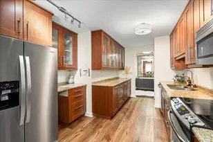 1405 E Central Rd, Arlington Heights, IL 60005 - Photo 14