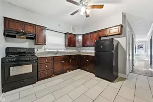 8111 S Manistee Ave, Chicago, IL 60617 - Photo 12