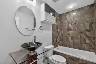 906 W Winona St, Chicago, IL 60640 - Photo 10