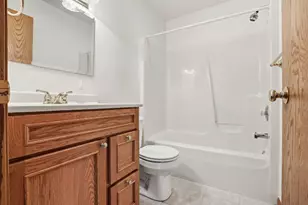 1730 Pebblewood Ct, Sycamore, IL 60178 - Photo 20