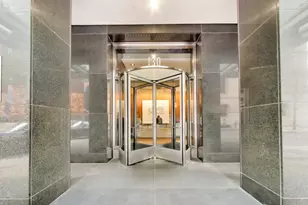 130 N Garland Ct, Chicago, IL 60602 - Photo 4