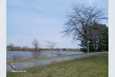 11 Parkside Court #6, Vernon Hills, IL 60061 - Photo 10
