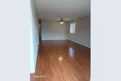 11 Parkside Court #6, Vernon Hills, IL 60061 - Photo 4