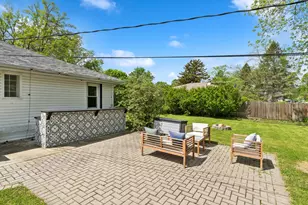 1404 Wilson Ct, Zion, IL 60099 - Photo 6