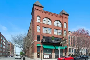 368 W Huron St, Chicago, IL 60654 - Photo 2