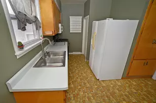 210 6th St, Mendota, IL 61342 - Photo 8