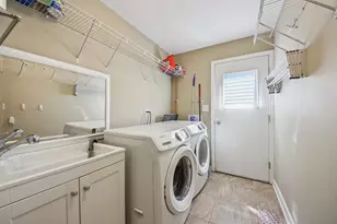 1655 Marie Ln, Glenview, IL 60025 - Photo 20