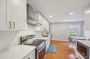 1655 Marie Ln, Glenview, IL 60025 - Photo 10