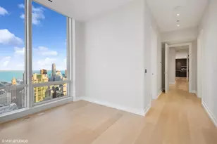 14 W Superior St, Chicago, IL 60654 - Photo 16