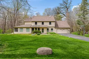 1756 Apaloosa Ct, Rockford, IL 61107 - Photo 2