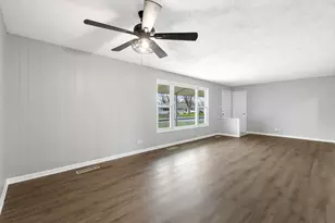 18960 John Ave, Country Club Hills, IL 60478 - Photo 4