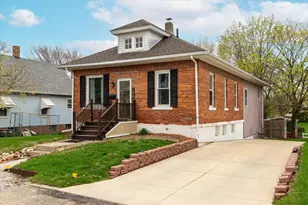 1604 Sobieski St, Lasalle, IL 61301 - Photo 2