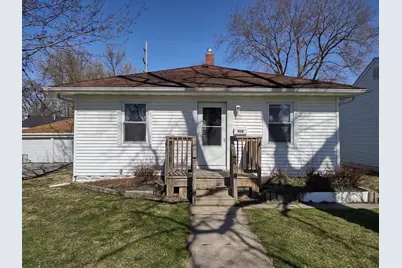 912 Douglas Street, Morris, IL 60450 - Photo 1