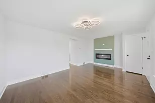 2811 W 82nd St, Chicago, IL 60652 - Photo 6