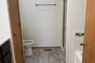 8316 High Point Cir, Darien, IL 60561 - Photo 20