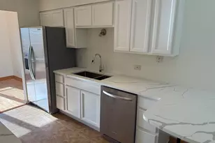 8316 High Point Cir, Darien, IL 60561 - Photo 8