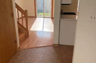 8316 High Point Cir, Darien, IL 60561 - Photo 10