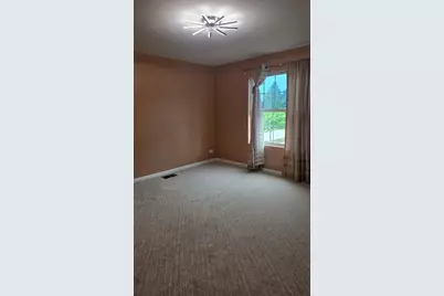 101 N Spruce Avenue, Wood Dale, IL 60191 - Photo 10