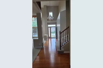 101 N Spruce Avenue, Wood Dale, IL 60191 - Photo 2